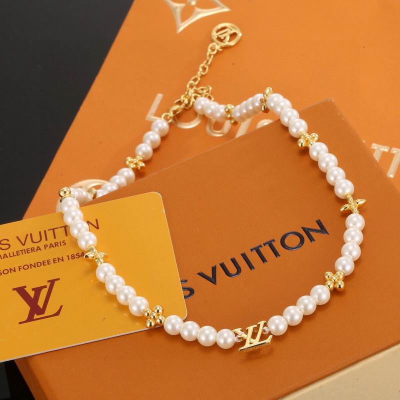 LV Necklace 05yxs100